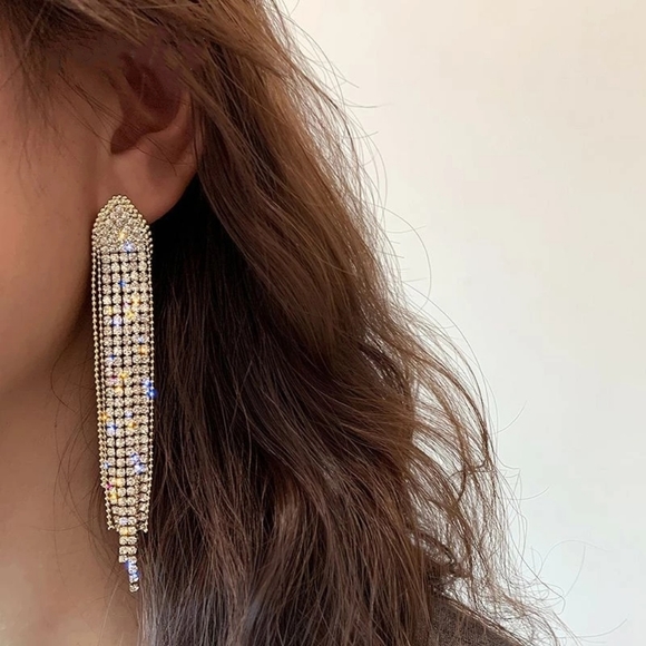 Chic Tryangle Gold Dangle Crystal Earrings - Picture 4 of 10